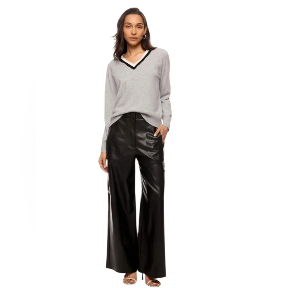 CeCe Deep V Contrast Trim Sweater, Size: S - Picture 1 of 12